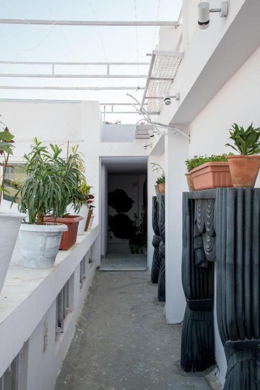 Джайпур: Winter Garden 2BHK Apartment