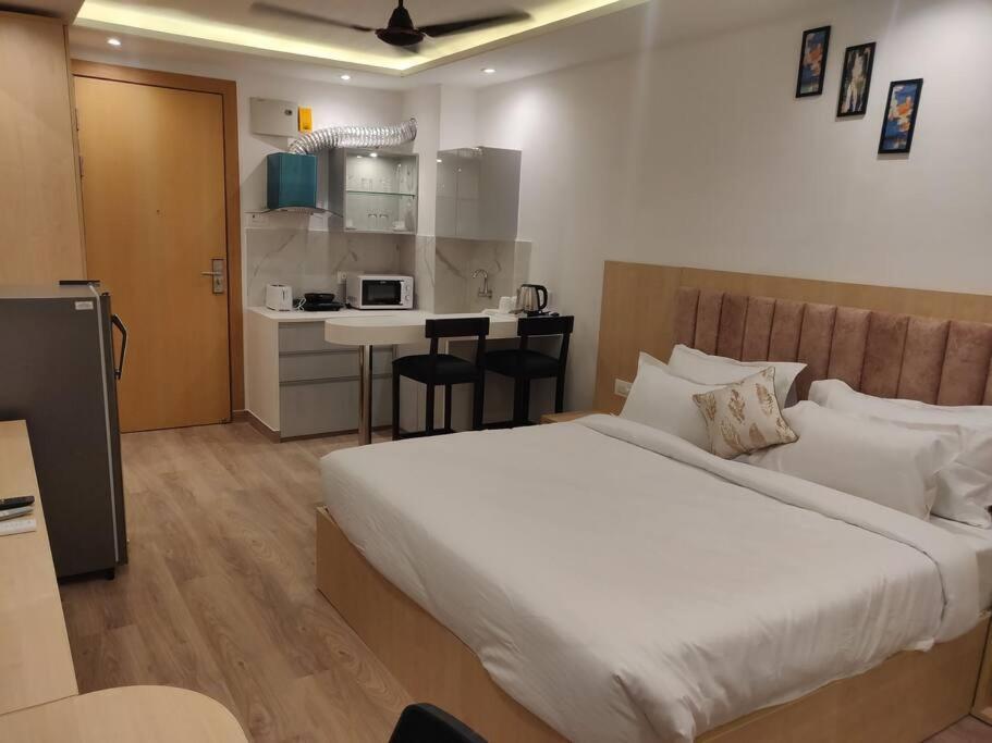 Джайпур: Lovely Studio apartment 1-bedroom with small kitchen and pool
