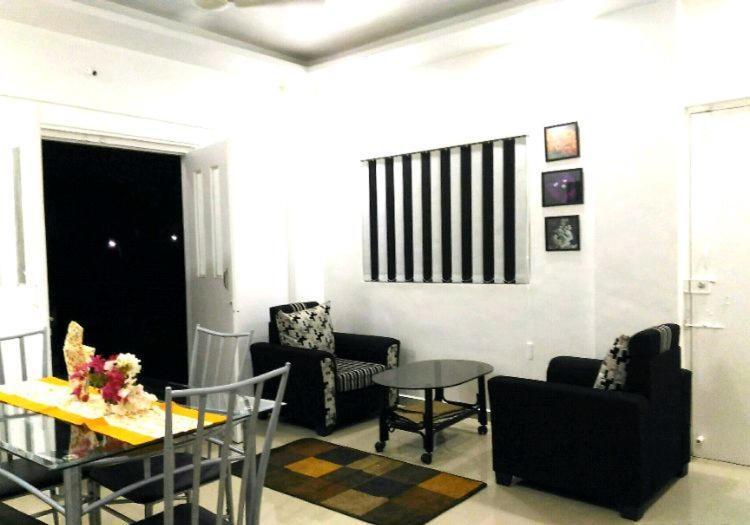 Пуна: Bougainvilla Home-Behind Pune Airport
