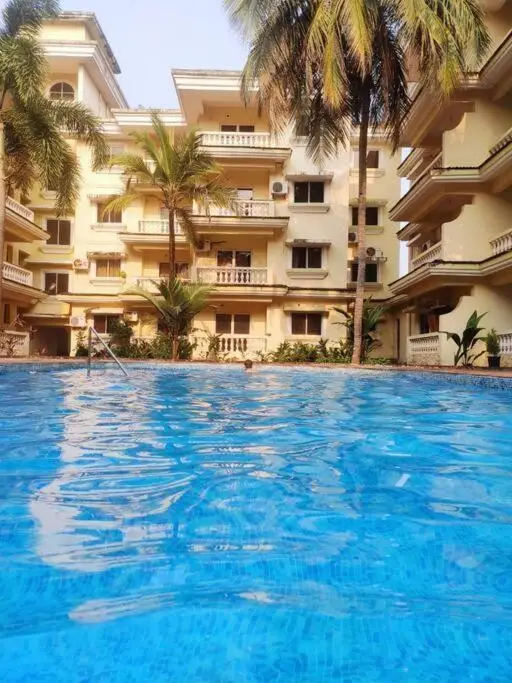 Seacoast Retreat- Lovely 2 BHK apartment with pool — фото 1