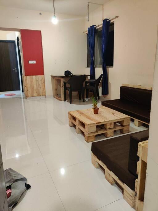Тхане: Spacious 1bhk @Thane, Free Wi-Fi, Free Parking.