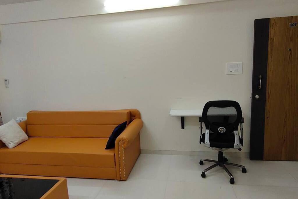 Мумбаи: City Homes Paradise Apartment
