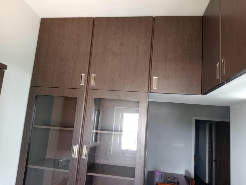 Ченнаи: Season 4 Residences - 1BHK furnished apartments (near Apollo Proton, Tidal park)