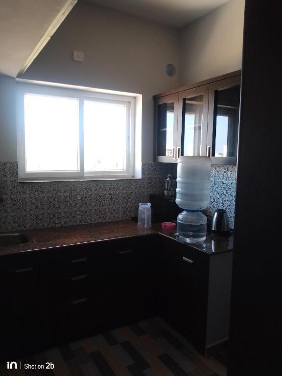 Ченнаи: Season 4 Residences - 1BHK furnished apartments (near Apollo Proton, Tidal park)