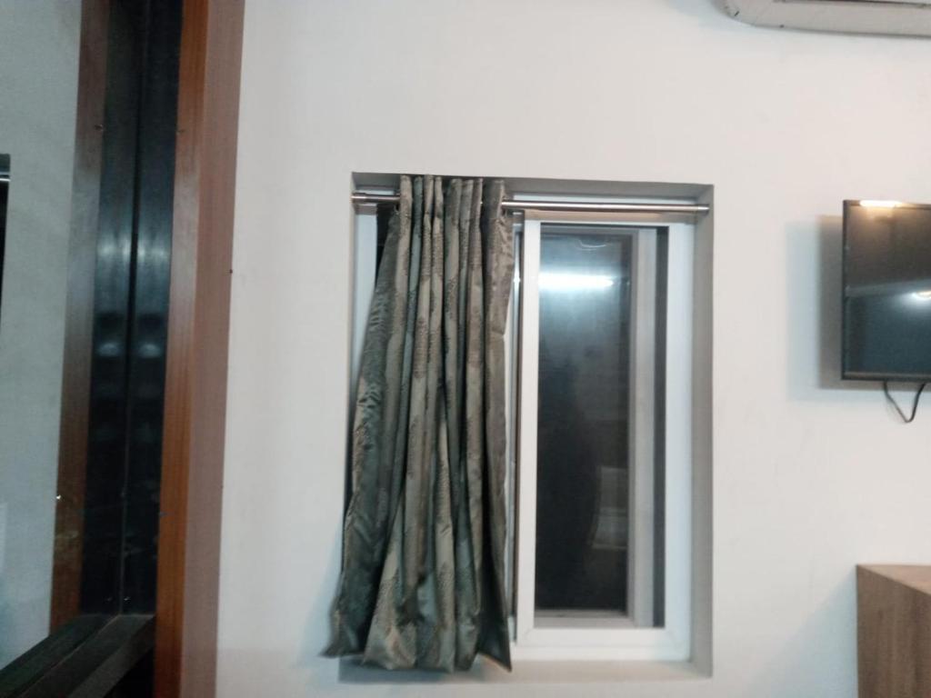 Ченнаи: Season 4 Residences - 1BHK furnished apartments (near Apollo Proton, Tidal park)