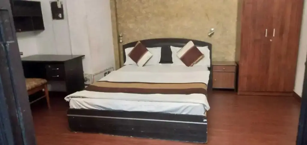 Лакхнау: OYO HOME 70100 The Wood Inn
