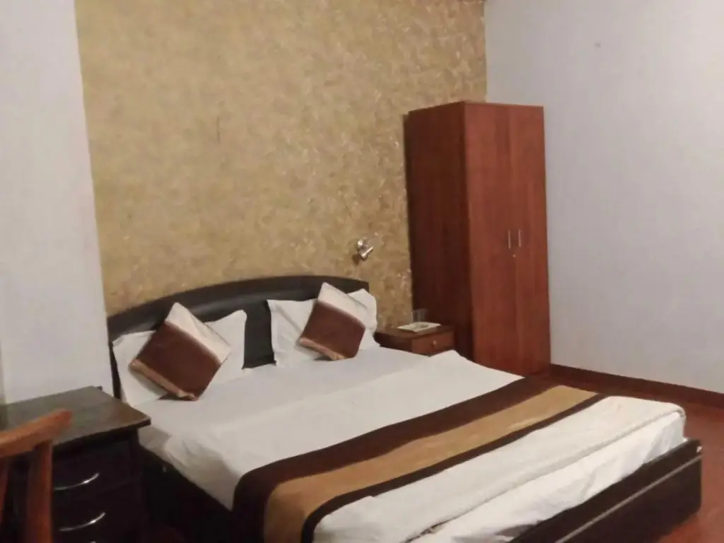 Лакхнау: OYO HOME 70100 The Wood Inn