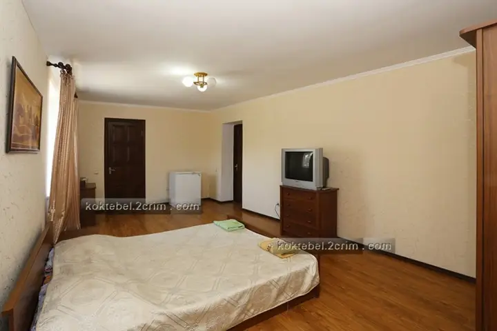Коктебель: Guest House Iva