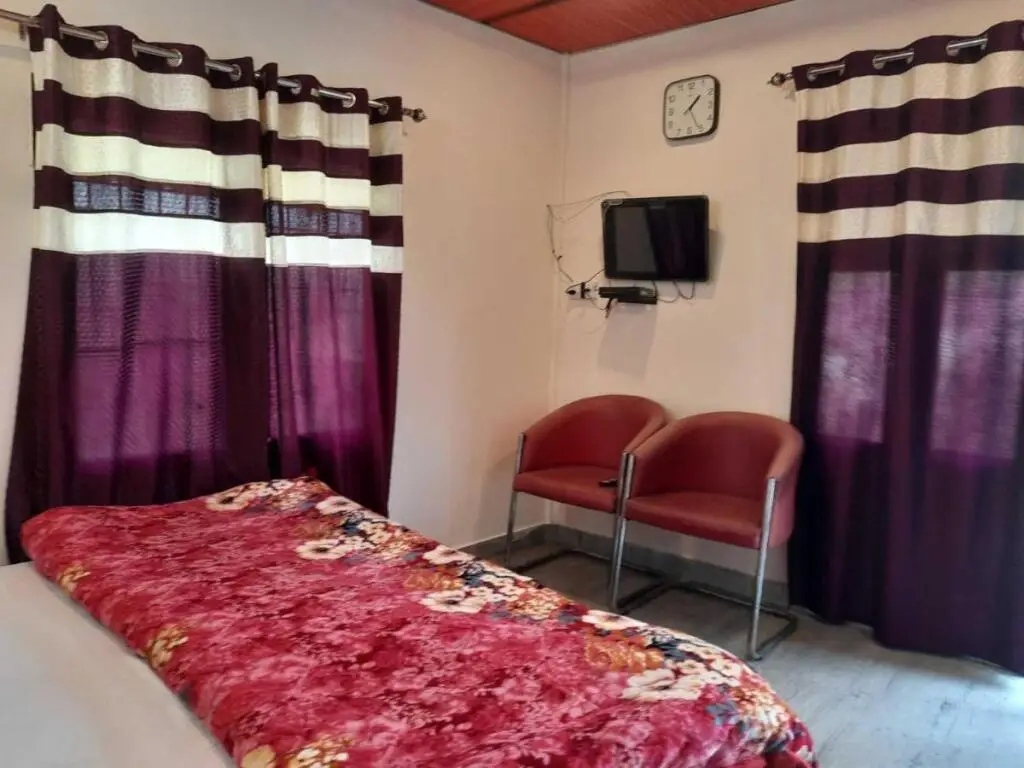 Наинитал: Pop Home 80621h Riddhi Resort & Home Stay