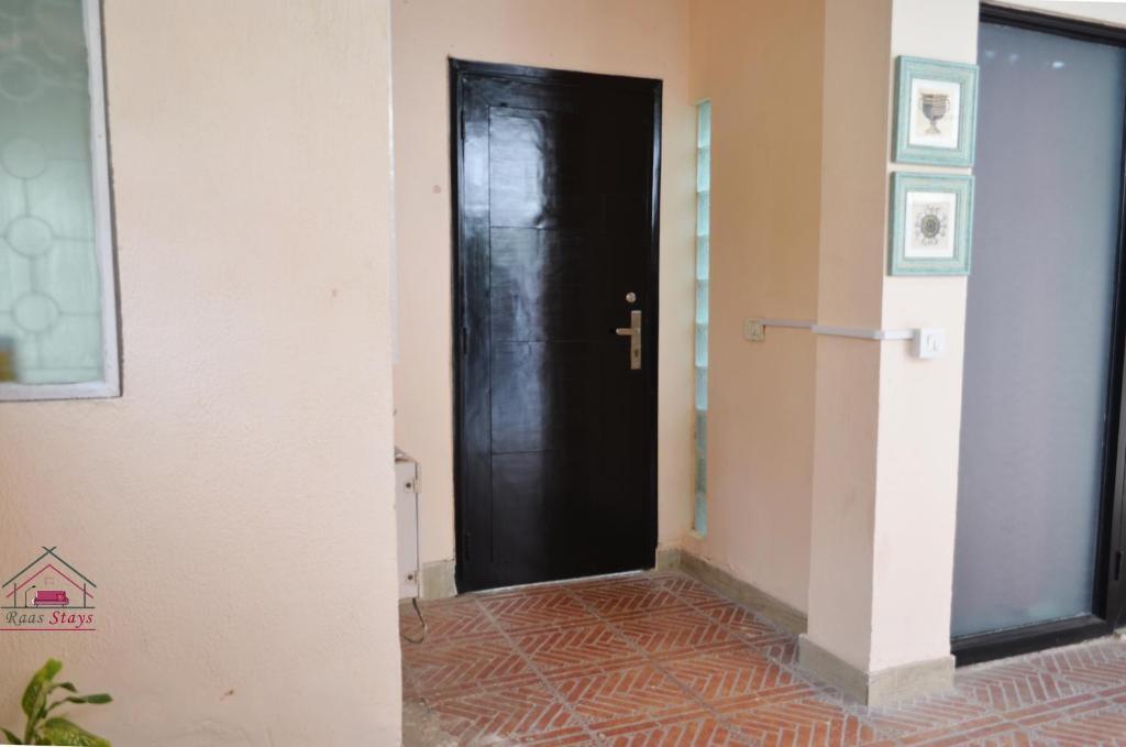 Furnished 2BHK Independent Apartment 7 in Greater Kailash - 1 Delhi — фото 1