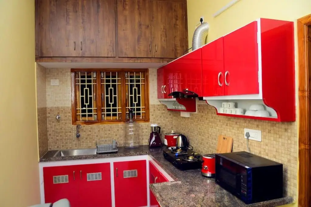 Пудучерри: Sri Apartment 2BHK For Familys Couples Parking A1