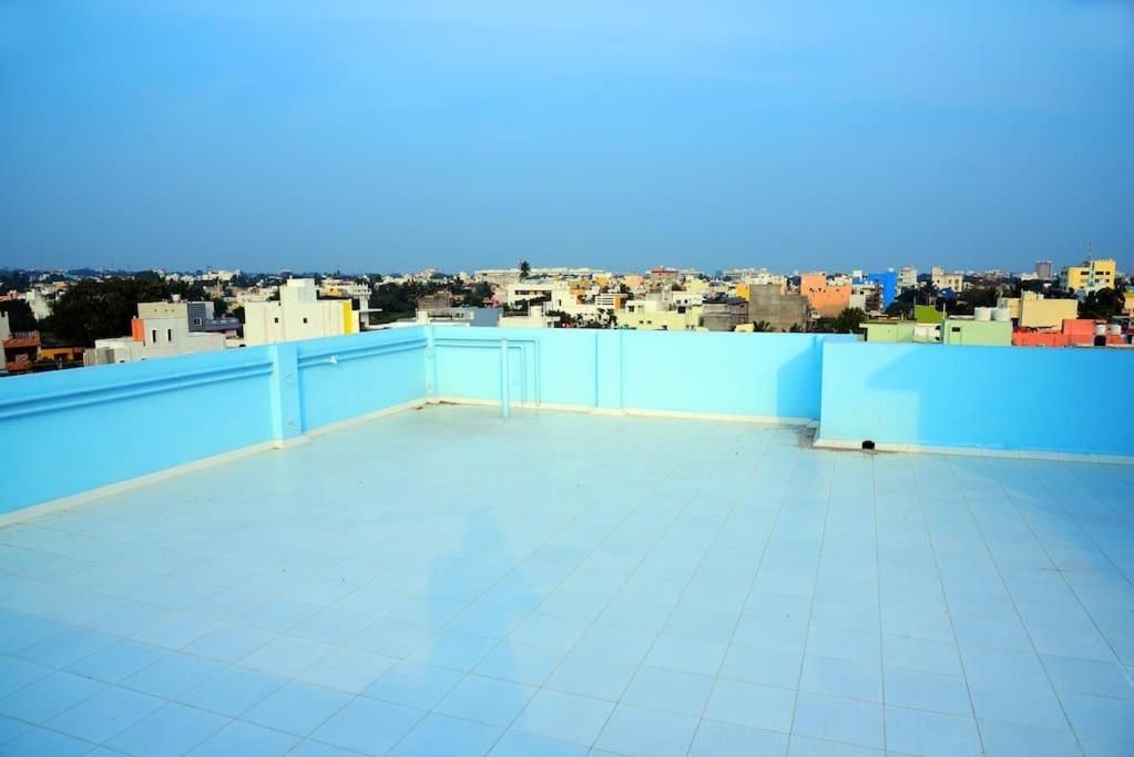 Пудучерри: Sri Apartment 2BHK For Familys Couples Parking A1