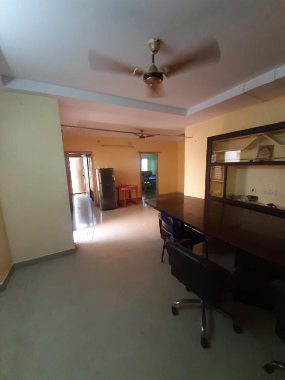 2 bedroom AC condo with free parking — фото 1