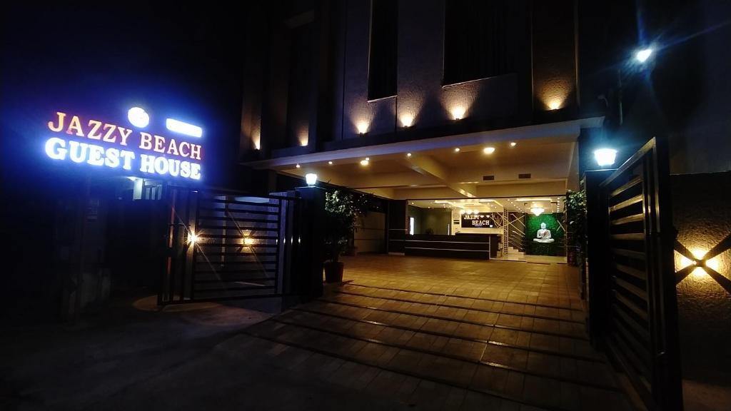 Jazzy Beach Guest House — фото 1