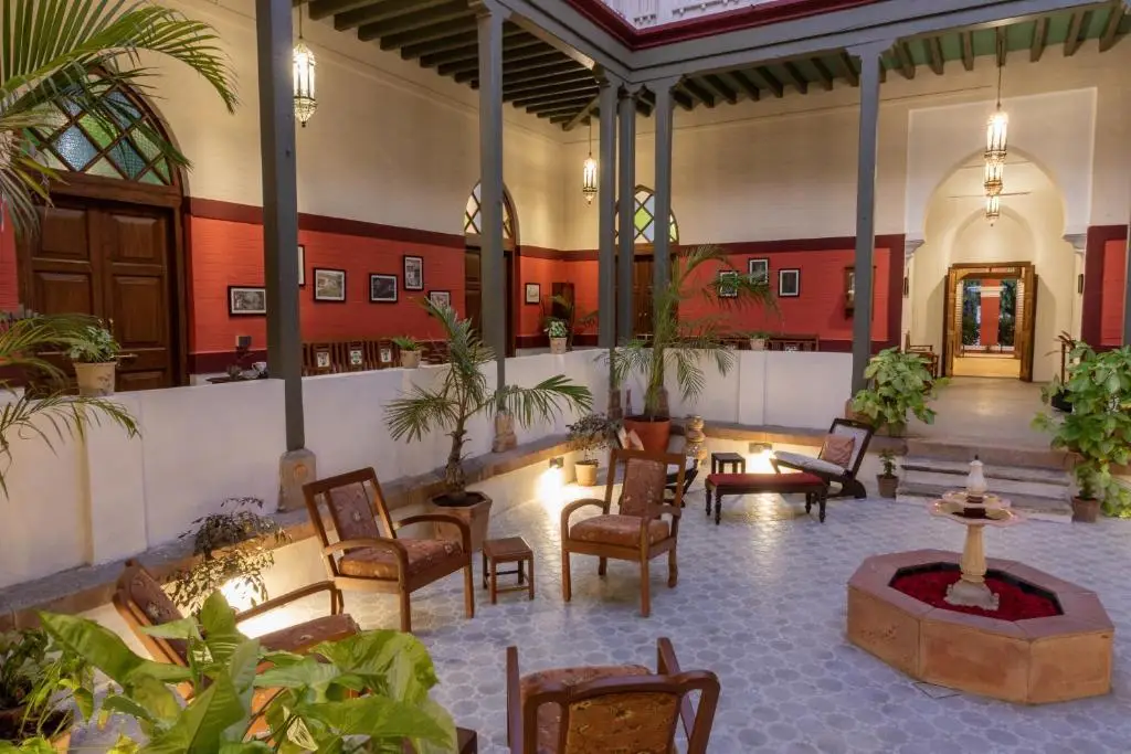 Вадодара: Madhav Bagh - Royal Heritage Stay