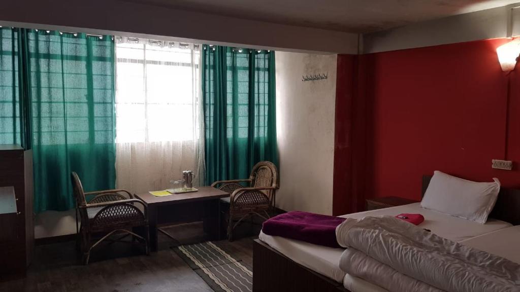 Черрапунджи (Сохра): Nalgre Guest House