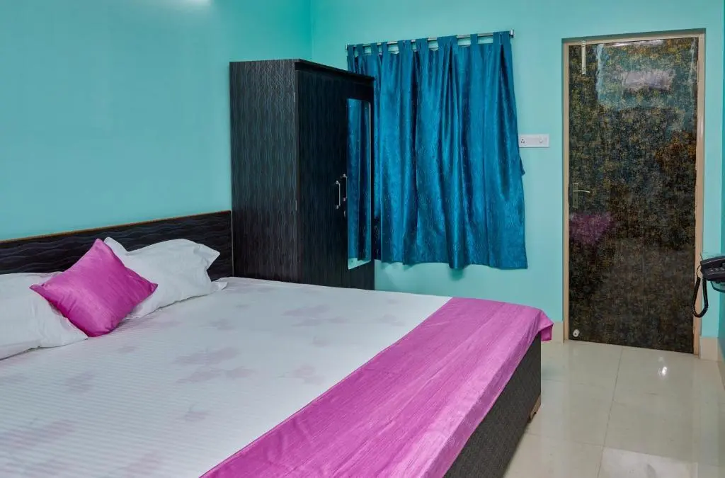 Колката: deb Guest House And Banquet hall