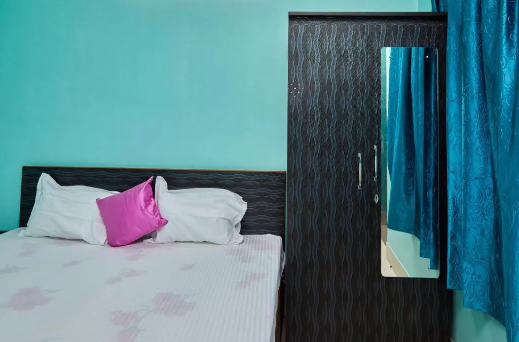Колката: deb Guest House And Banquet hall