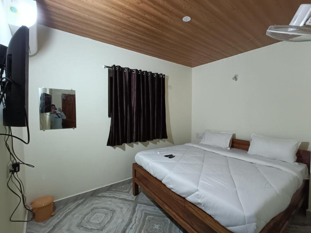 Бага: JG002 Joy Goa Guest House Baga