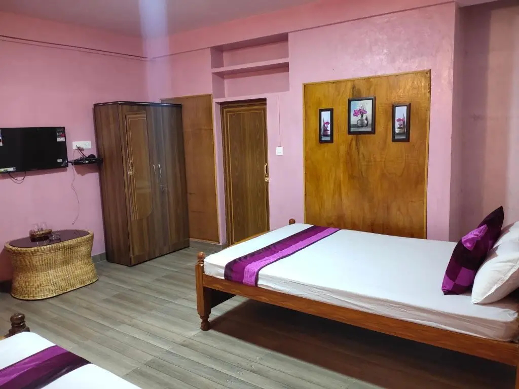 Шиллонг: F N Guest House