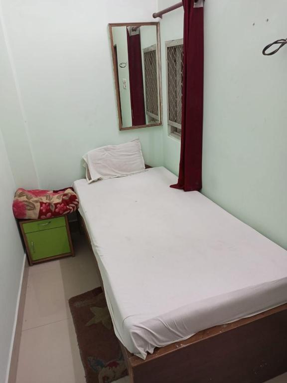 Сарнатх: 7 Seas Guest House