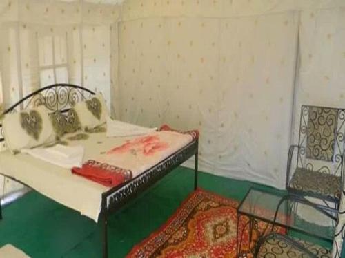 Джайсалмер: Rajwadi Desert Home Stay