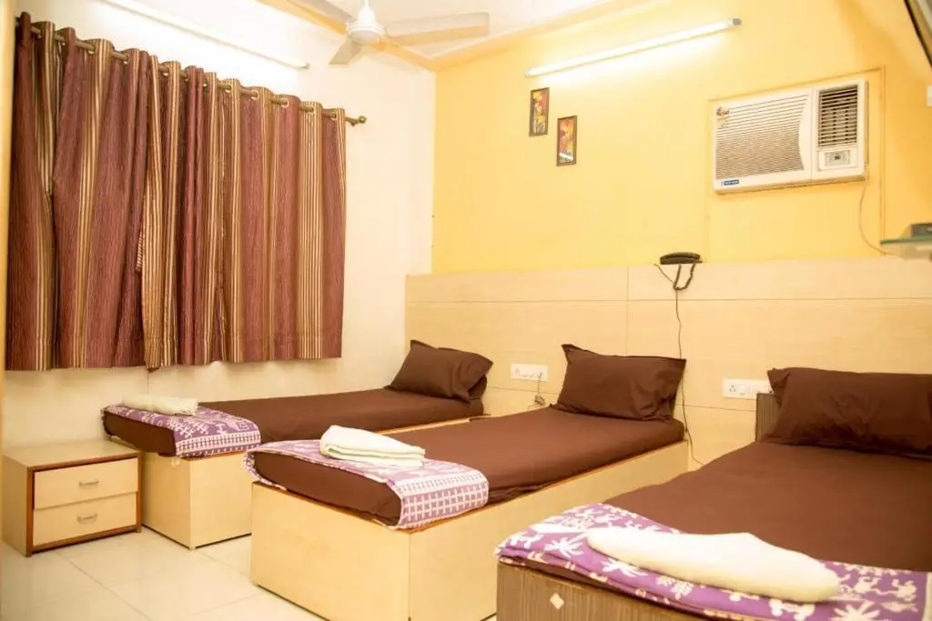 Мумбаи: Srujan Sarai Service Apartment