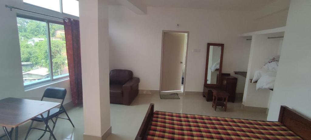 Hilltop guest house — фото 1