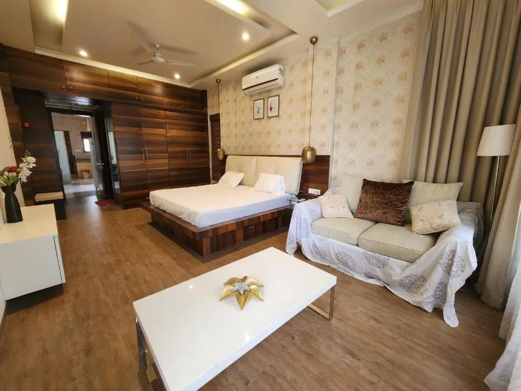Пуна: House 40 - Strictly Parties And Noise Not Allowed, Read House Manual Before Booking