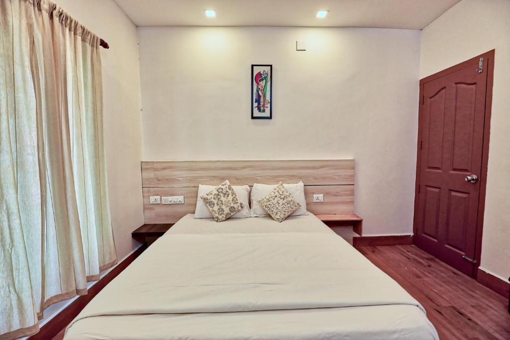 Cherthala: Beach House Waves And Shores