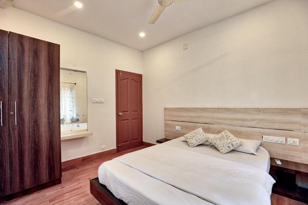 Cherthala: Beach House Waves And Shores