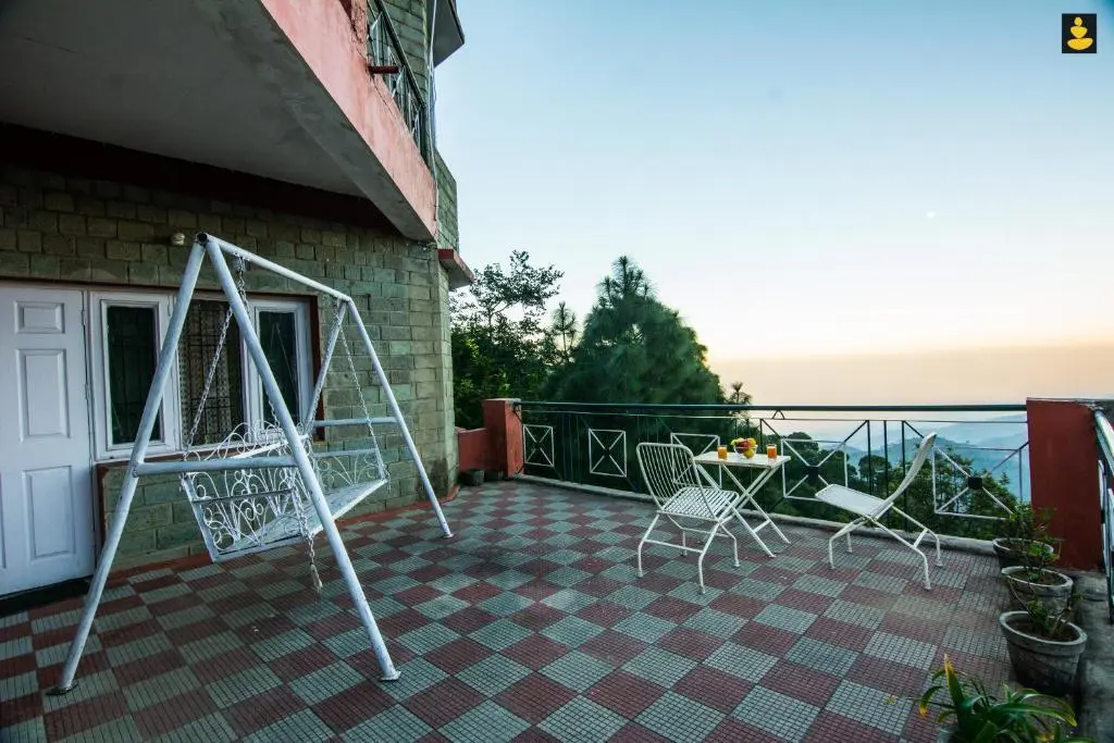 Казаули: LivingStone 2BHK Cozy Homestay in Kasauli Hills