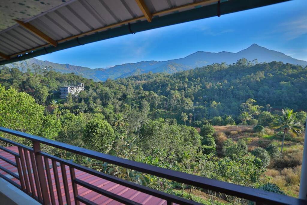 5 Bedroom in Munnar — фото 1
