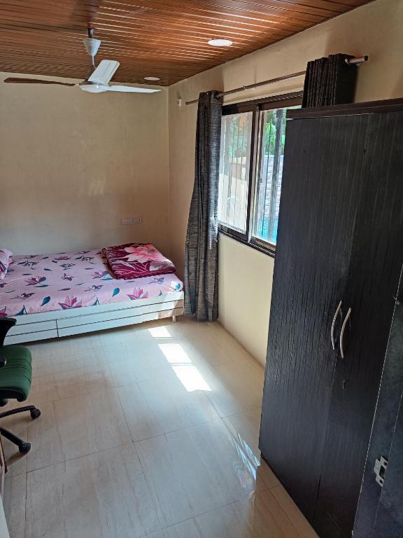 Лонавала: Gurukrupa 3 bhk Bunglow WITH PVT POOL Lonavala , Tungarli , Best location , Hill top