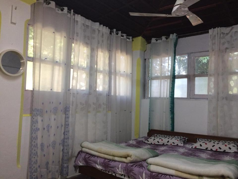 Массури: Room in a British Era Bungalow