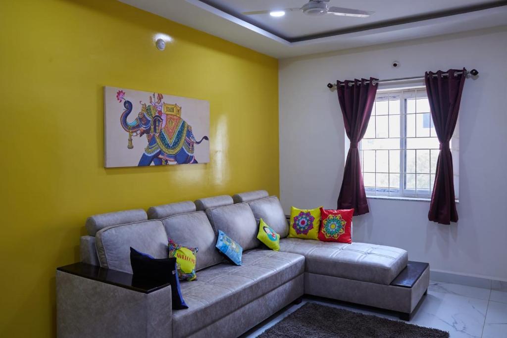 Хидерабад: Chill place : 3 BHK with AC bedrooms and functional kitchen
