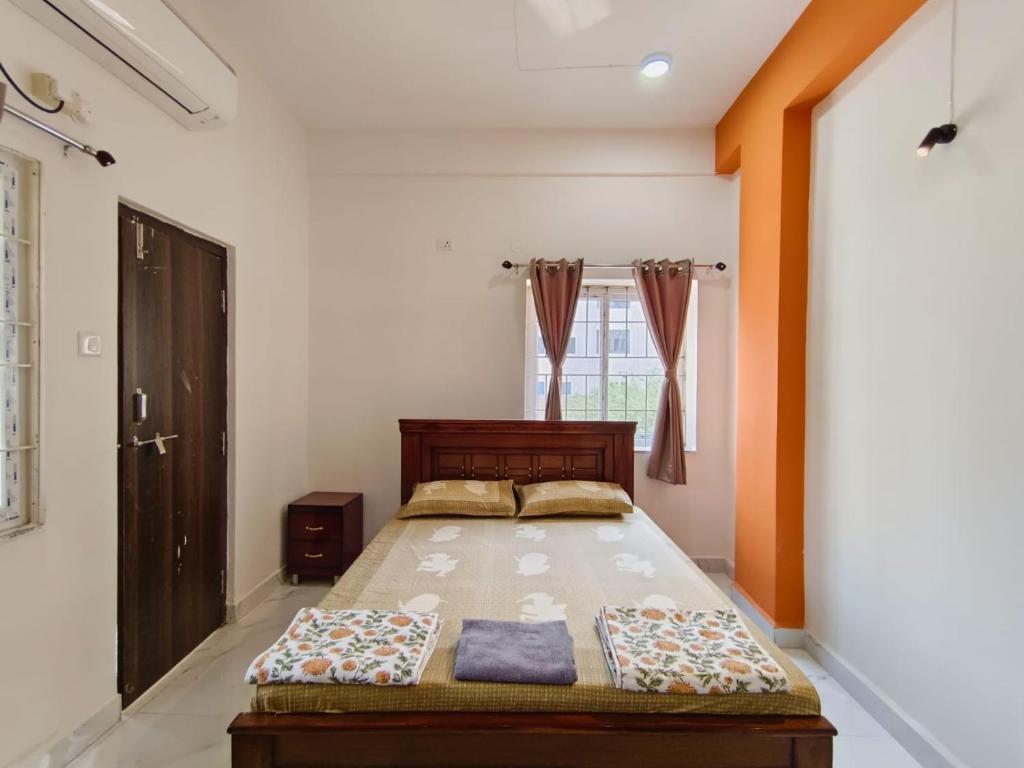 Хидерабад: Chill place : 3 BHK with AC bedrooms and functional kitchen