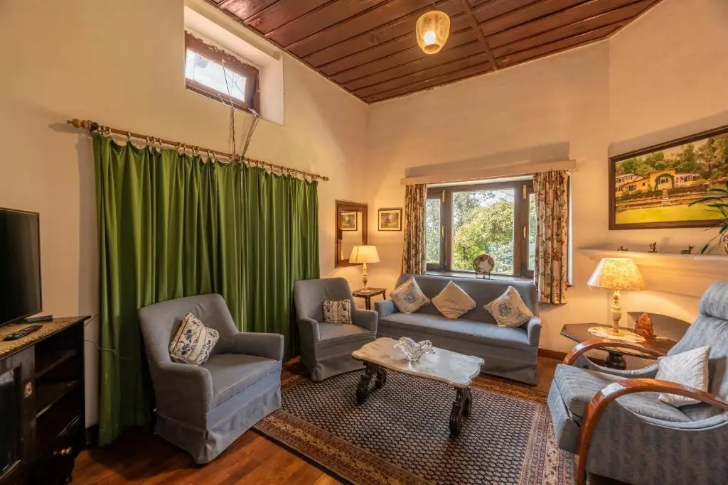 Массури: Lyn Eden - 3bhk villa near Company Garden by Roamhome