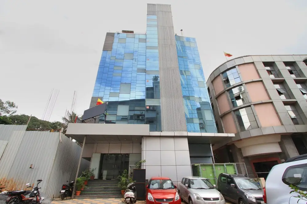 OYO 7361 Meenal Hotel — фото 1