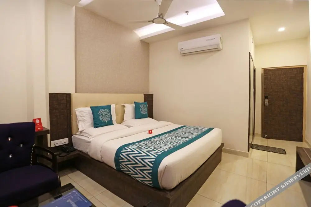 Варанаси: New Hotel Broadway
