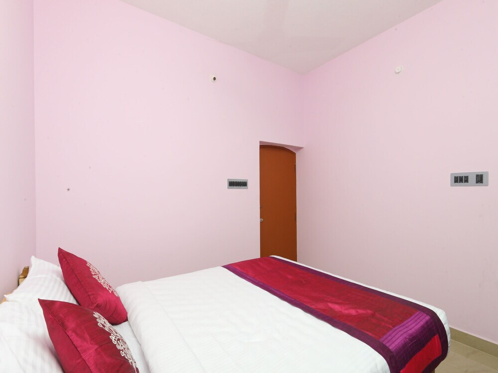 Пудучерри: OYO 10910 Home Spacious 4BHK Near Paradise Beach