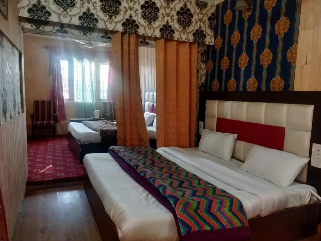 Шринагар: OYO 4529 Hotel Star of Kashmir