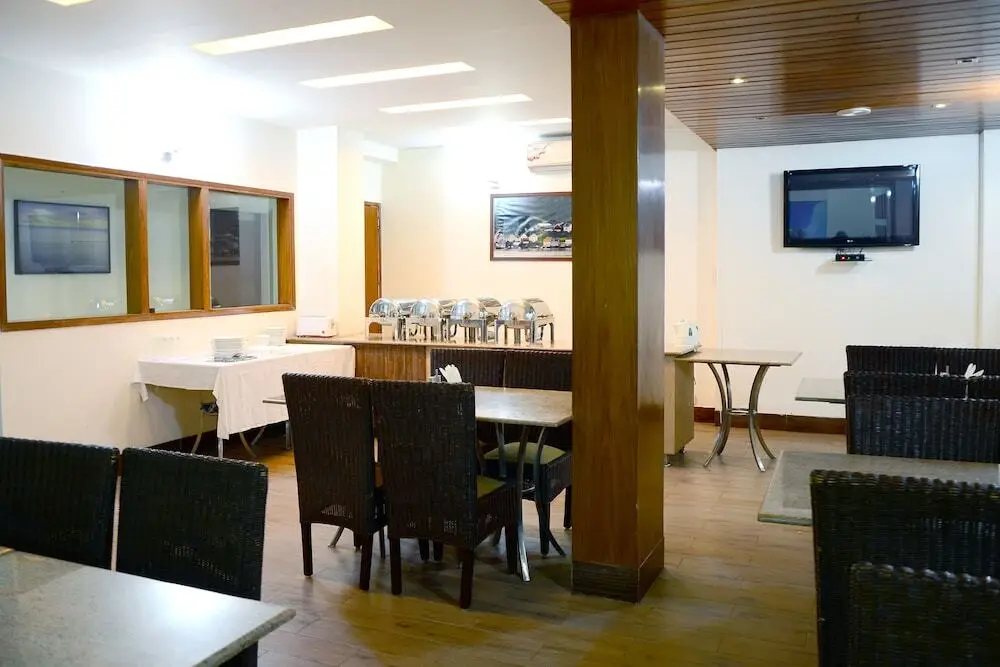 Нью-Дели: OYO 1801 Hotel Divine Inn