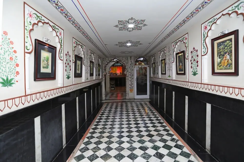 Удаипур: OYO 3942 Hotel Baba Palace