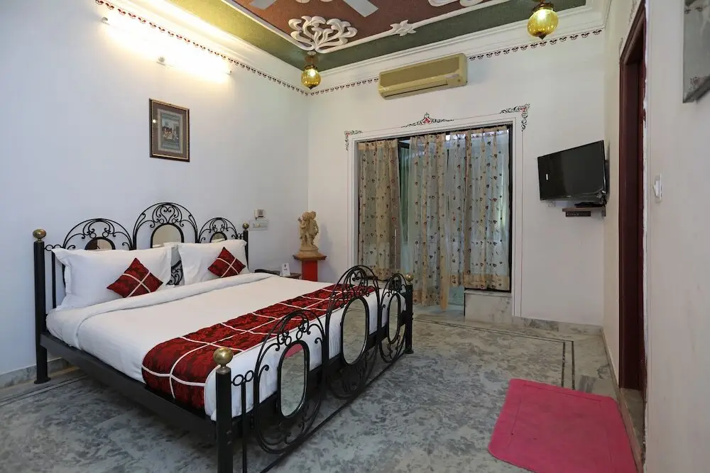 Удаипур: OYO 3942 Hotel Baba Palace