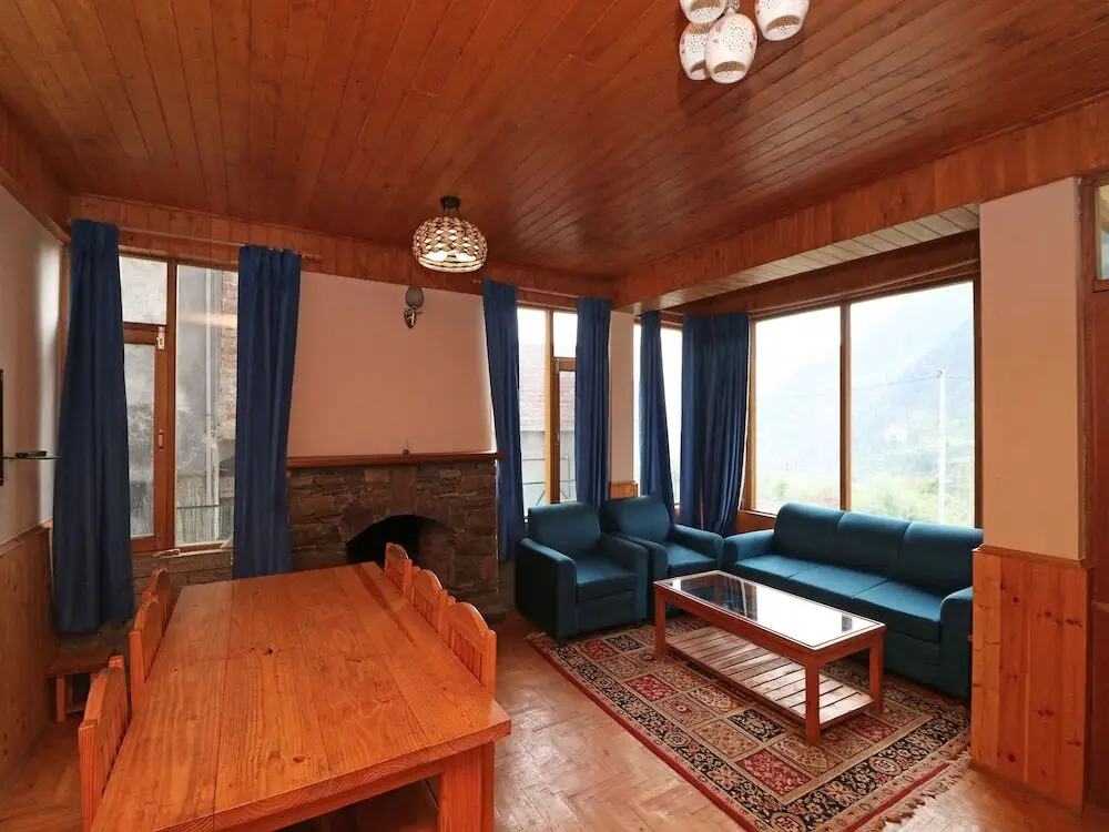 Манали: OYO 13697 Home Exotic Hill View Studio Naggar Road
