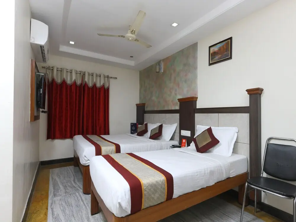 Тирупати: OYO 7366 GPR Inn