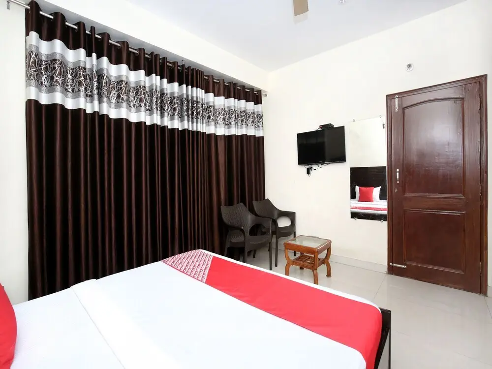 Солан: OYO 12267 Home 3BHK Barog View