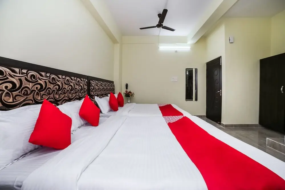 Гувахати: OYO 23682 City Lodge