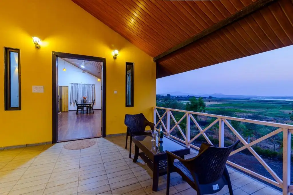 Нашик: Lake View Holiday Villa Near Sula Wine Yard With 3 BdRms